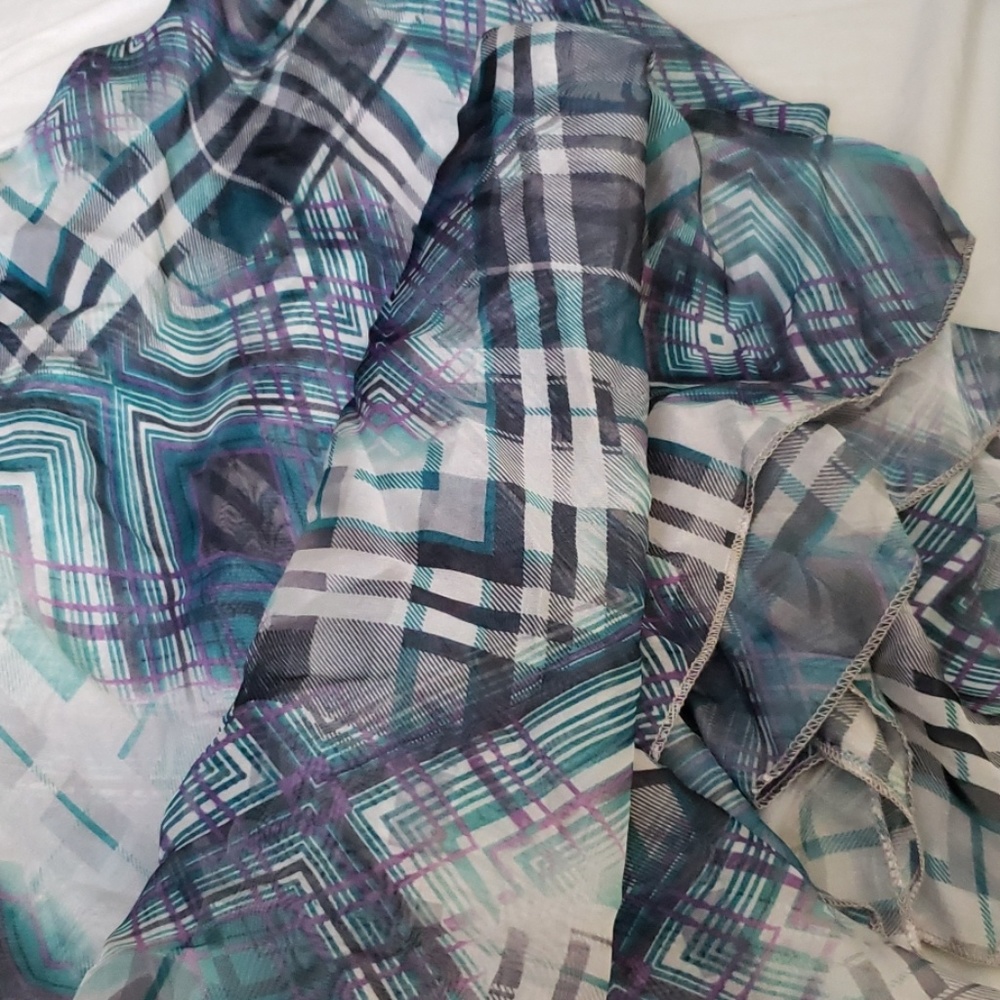 Silky smooth AK scarf❤❤👀